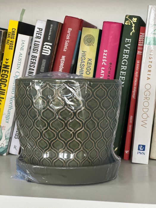 Doniczka ceramiczna, osłonka, kwiaty rośliny – średnica 15cm