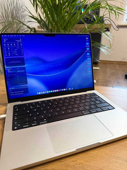 MacBook Pro 14" M1 Pro 10-CPU + 16-GPU / 16GB RAM / 1TB SSD super stan