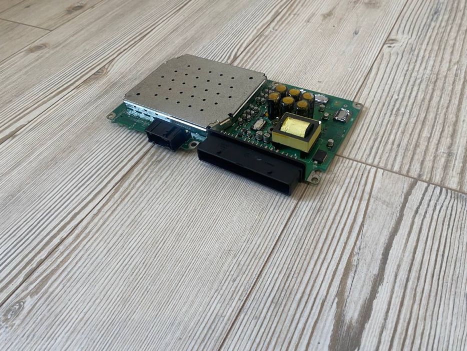 Підсилювач антени AUDI TT 8J0035223 C