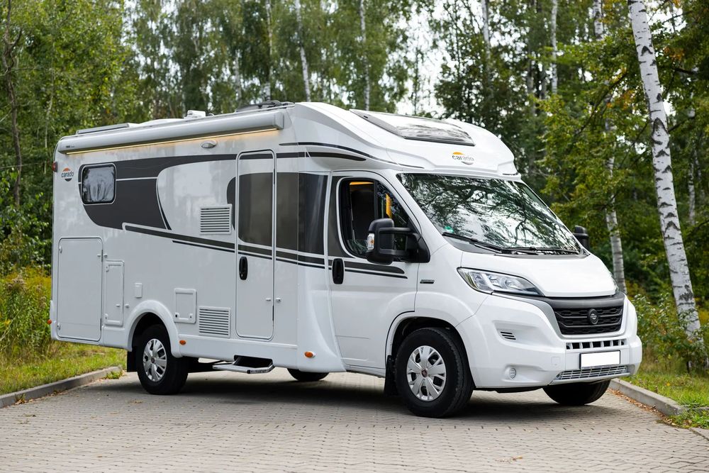 Carado T338S Półintegra CAPRON HYMER ERIBA / ZIMOWY / KLIMA  Wzorowy stan i bardzo bogate wyposażenie / Przed.Łóżko /3xsolar/ KLIMA