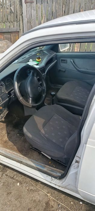 Продам Опель Кадед