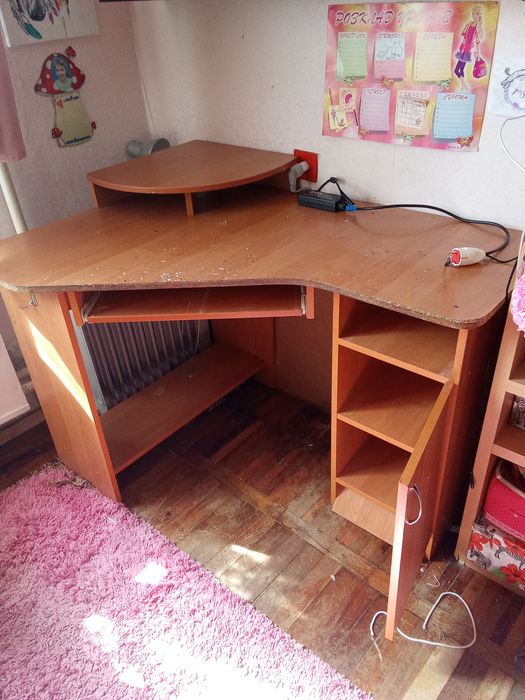 Продам письменный стол