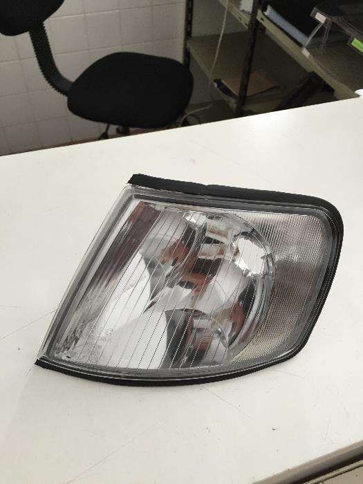 Farolim de pisca Audi A3 Lado Esquerdo (96-00) NOVO