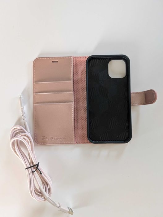 Etui iPhone 12 Pro i kabel do ładowania różowy