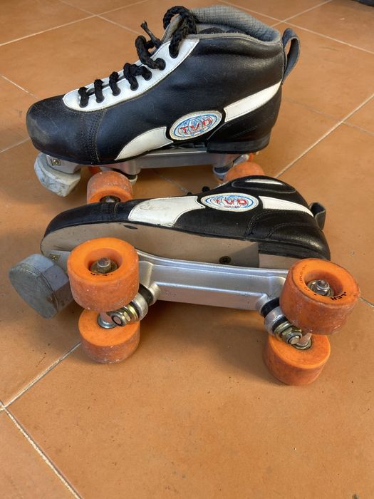 Patins 4 rodas no 43