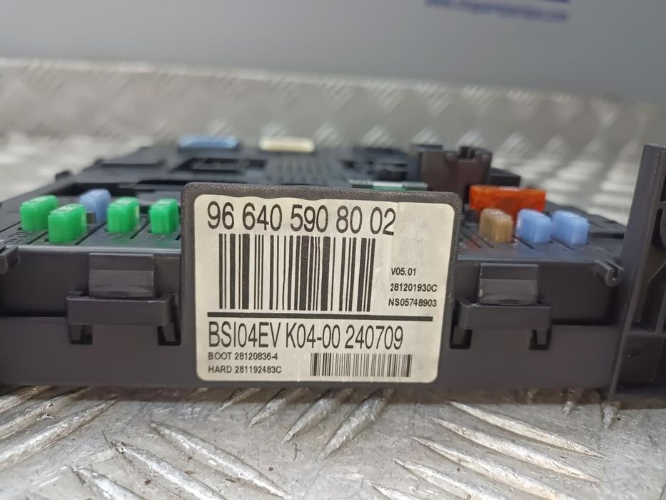 CAIXA RELÉS / FUSÍVEIS CITROEN C4 GRAND PICASSO I 2009 -9664059080