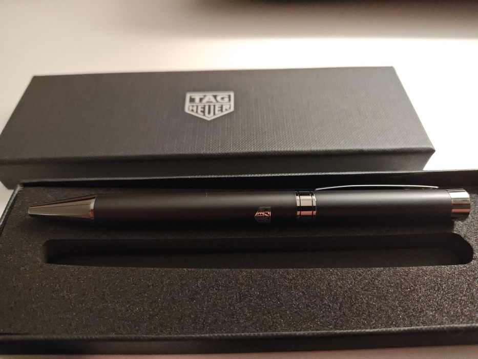 Akcesoria Gadżety Tag Heuer Rękawiczki Długopis Notes Opaska