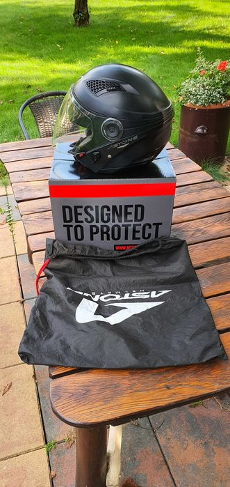 Kask Astone otwarty z blendą przeciwsłoneczną