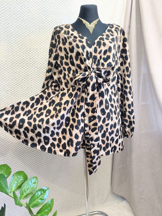 Bluzka tunika damska w panterkę beżowo brązowa długi rękaw dekolt V szpic plus size r. 3XL 46