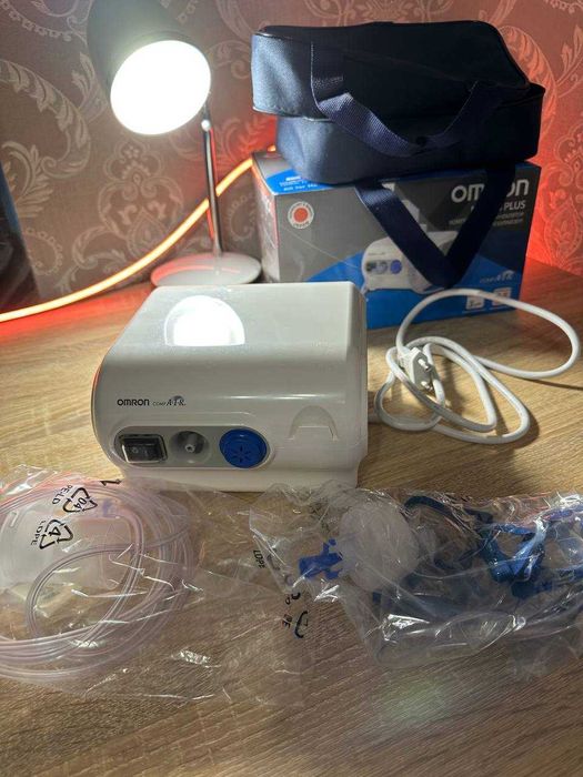 Нибулайзер ингалятор Omron NE-C28 plus отличное состояние