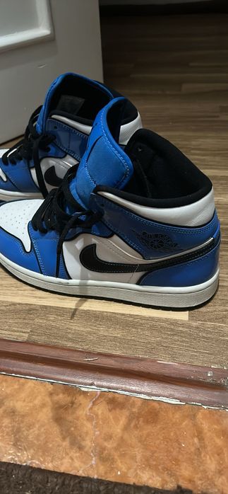 Nike air Jordan 1 retro mid SE Signal Blue