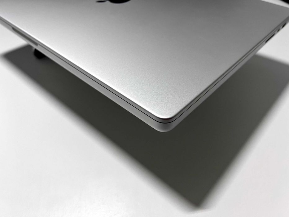 Дисплей Матриця Silver Macbook Pro 16 M4 Pro Max A3403 A3186