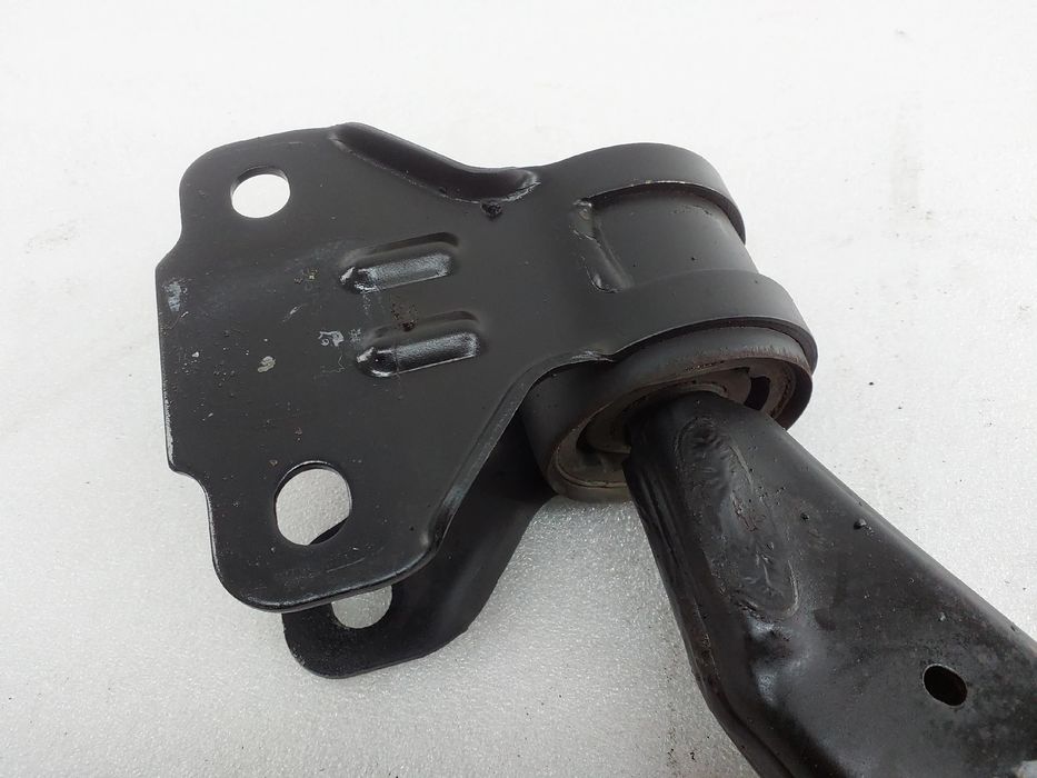Braço de suspensão frente esquerdo FORD Focus III