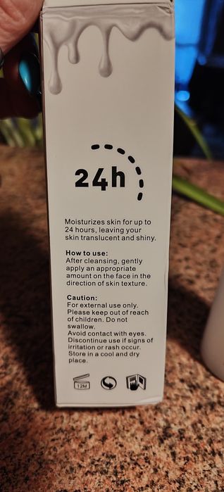 Mleczny toner do twarzy