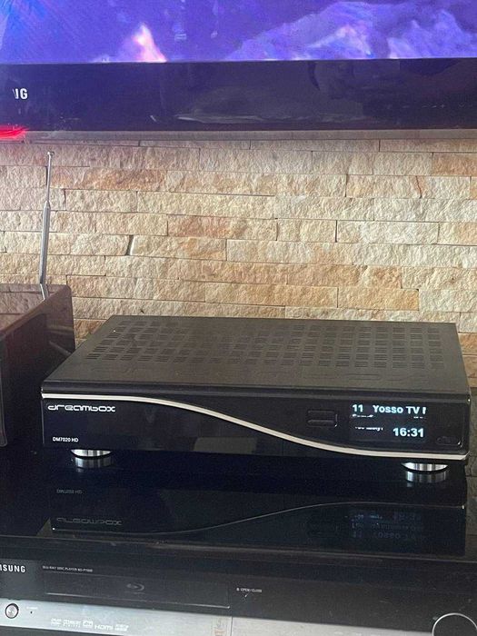 Спутниковый ресивер Dreambox 7020HD (просмотр IPTV) hdd 2t