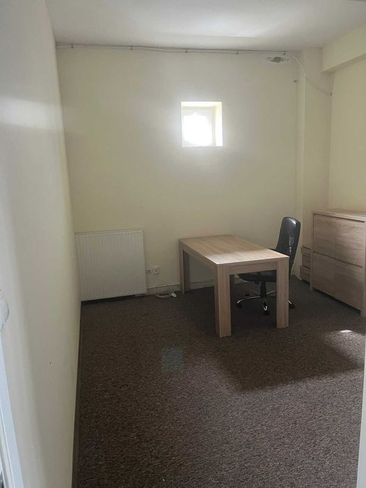 Wynajmę lokal usługowy 270m2 parter 3.5m wysoki w bardzo dobrej lokal