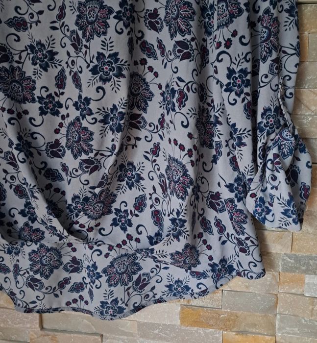 Jessica bluzka w kwiaty. Z metki rozmiar 40 L