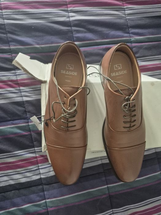 Sapatos clássicos NOVOS