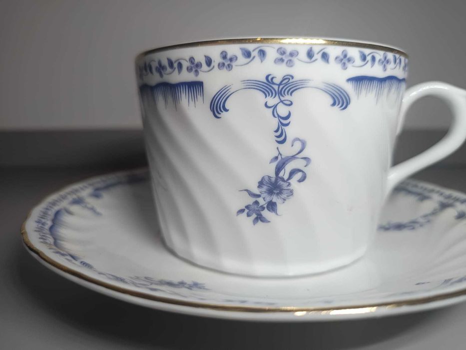 Chávena Quinta Nova — Elegância da porcelana portuguesa