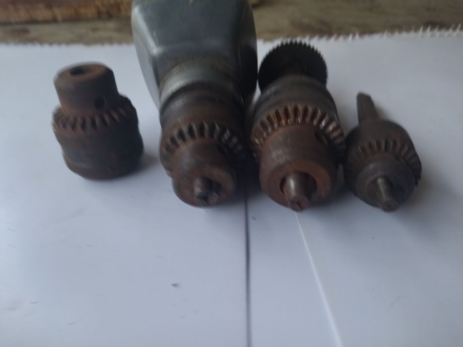 Продам патроны к электро дрели цена за все 300гр.