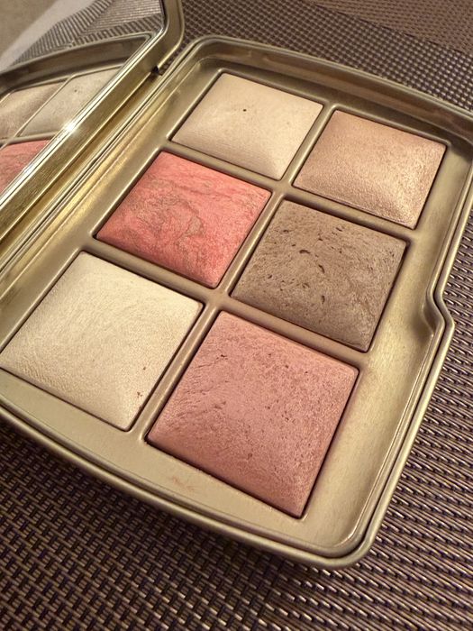 Hourglass Ambient Lighting Palette Dragon