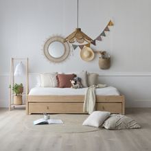 Cama madeira com cama embaixo + 2 colchoes