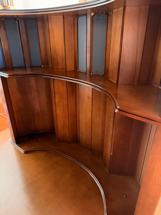 Bar de Madeira ,Como Novo