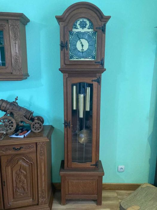 Годинник підлоговий