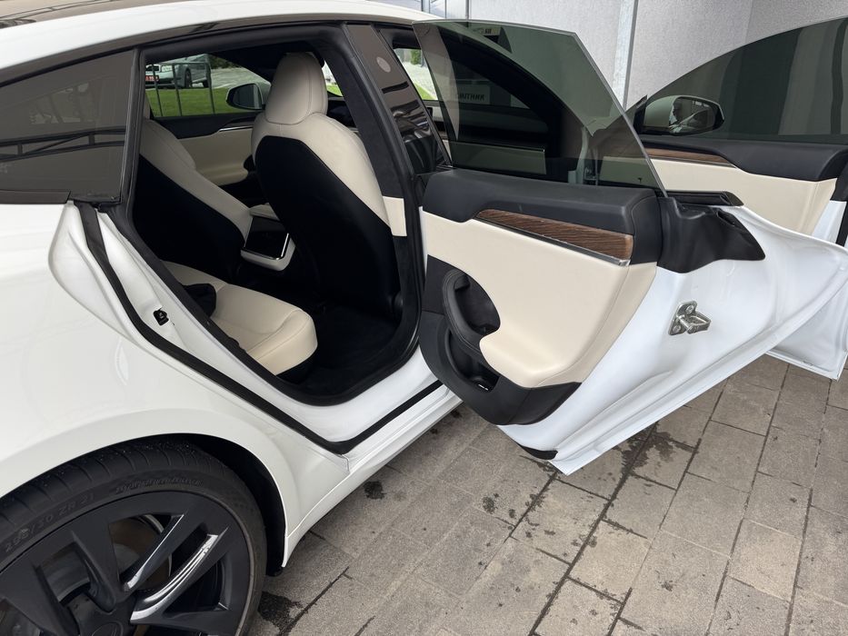 Tesla model s 2022