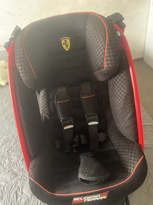 Дитяче автокрісло на ізофіксак