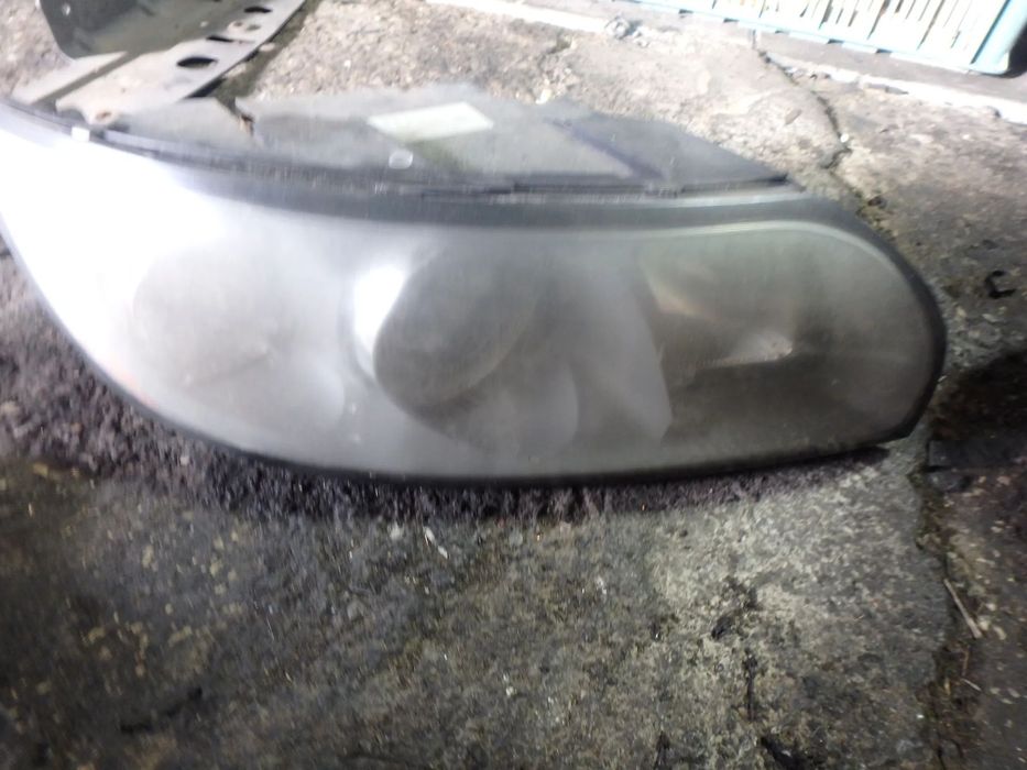 Lampa  prawy przod Volvo V50