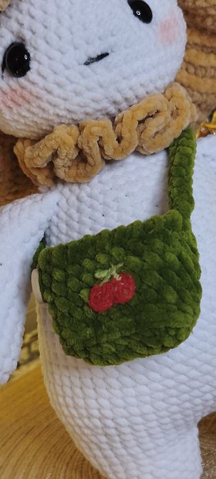 Muchomorek, miś, grzyb maskotka szydełkowa