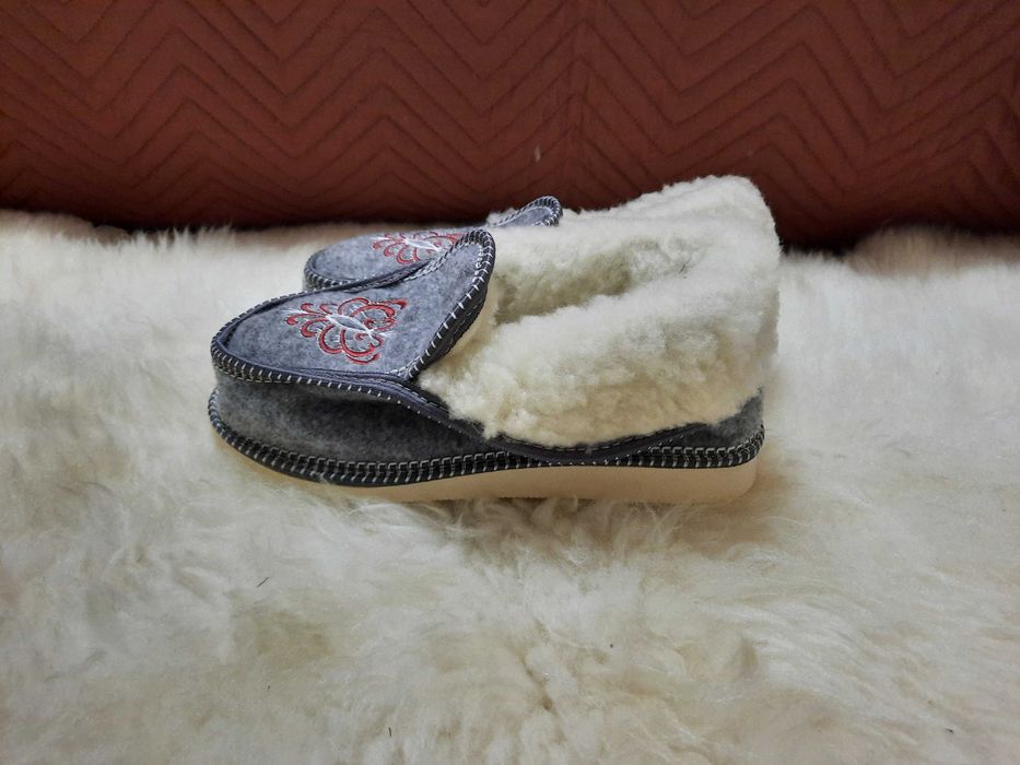 Жіночі кімнатні чуні-калоші з овчиною (із задником), тапочки-чуні