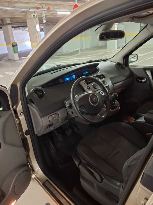 Renault Scénic — fotografia 10