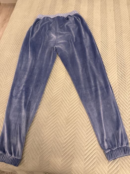 Dres damski z weluru, 4F, rozmiar S/M.