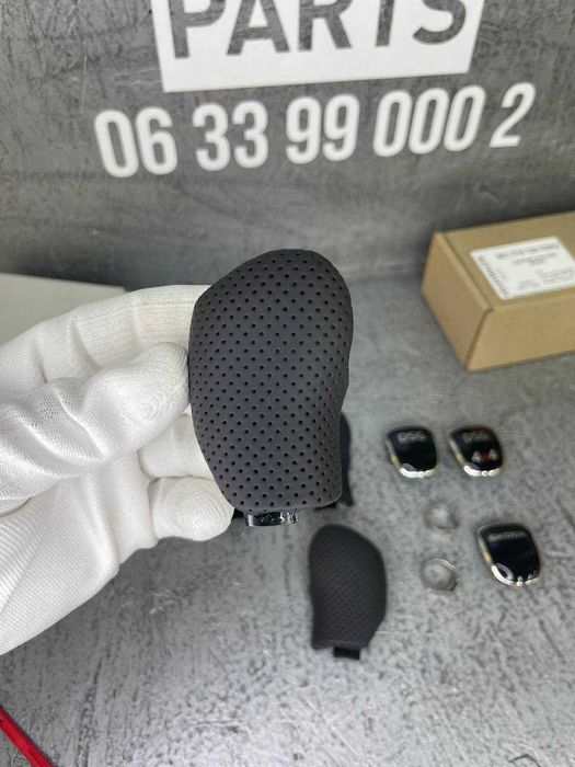 Бокові накладки ШКІРА Шкода Октавія Суперб Рапід ручка акпп ДСГ