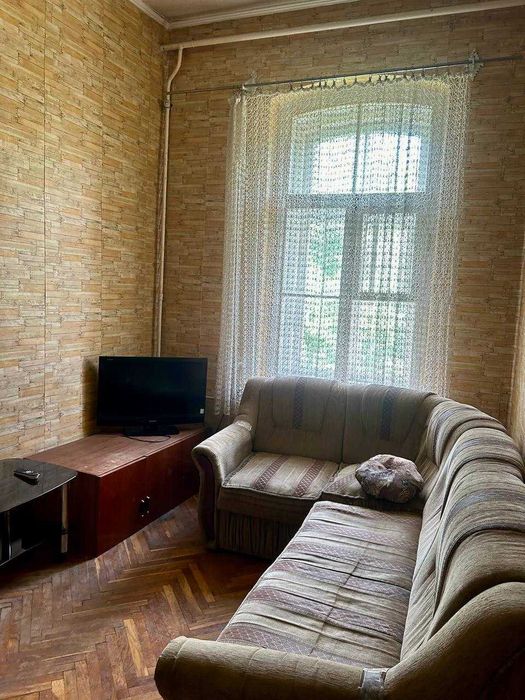 Продам двокімнатну квартиру по вул.Дубенська