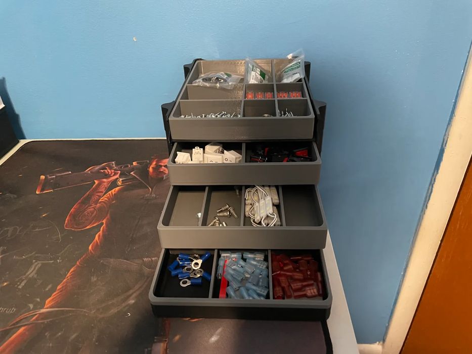 Desktop Organizer in HDD Caddy Style