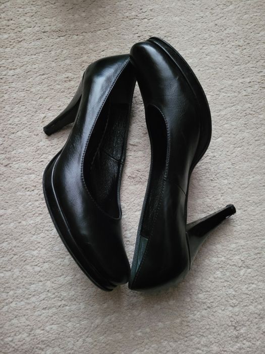 Buty na obcasie rozm 40