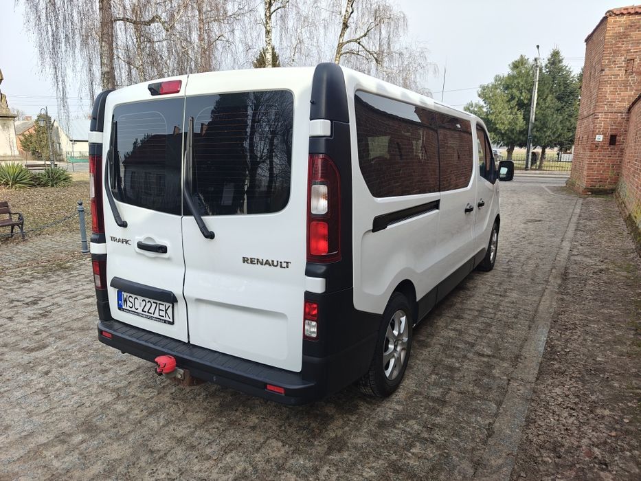 Wynajem Busa 9 osobowy Renault Trafic