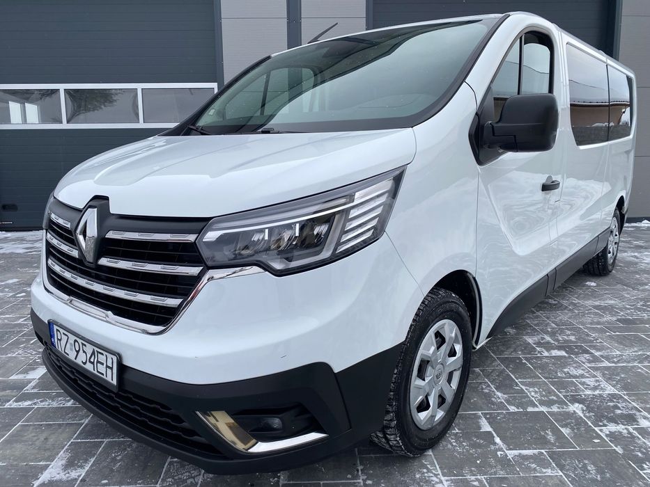Renault Trafic 9-osobowy, 2.0, bezwypadkowy, MAX długi, salon Rzeszów