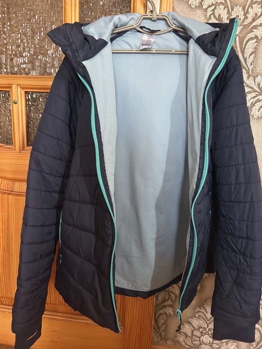 Продам демисезонную куртку Decathlon