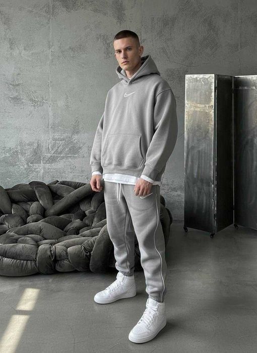 Базовий Костюм Nike