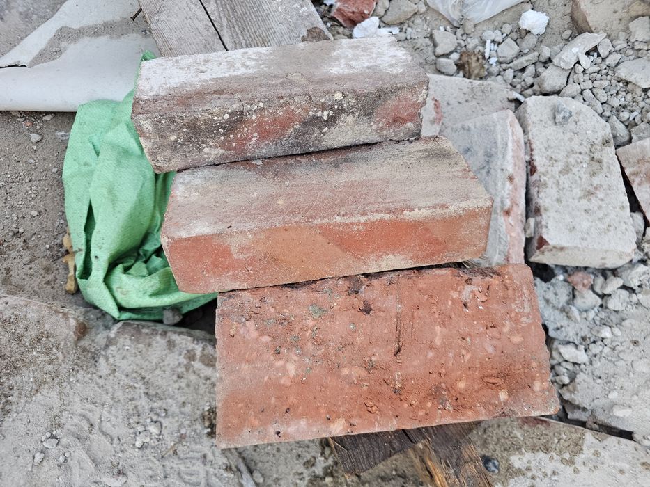 Sprzedam cegłę rozbiurkowa