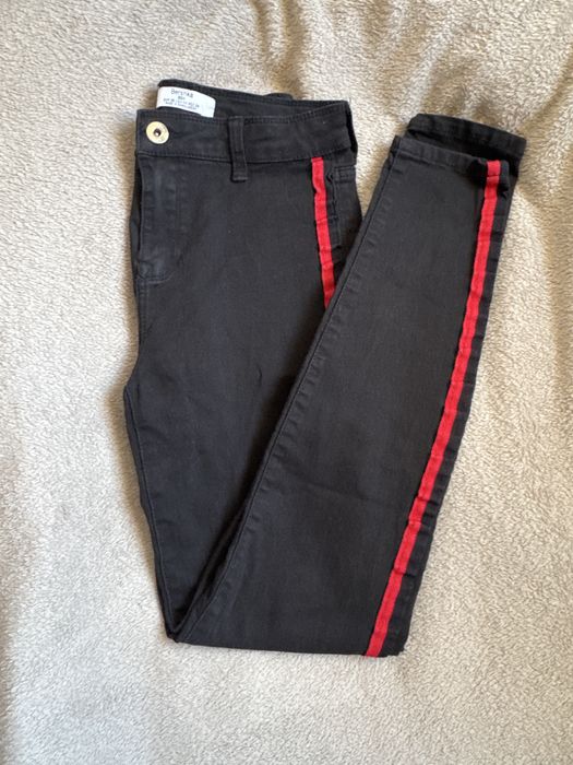 Czarne spodnie Bershka