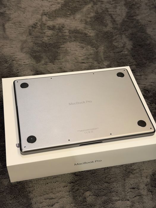 Laptop Apple MacBook Pro M3 8/256gb