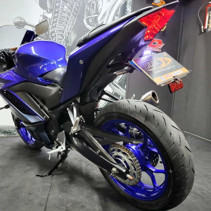 Yamaha YZF -R3 / 2024