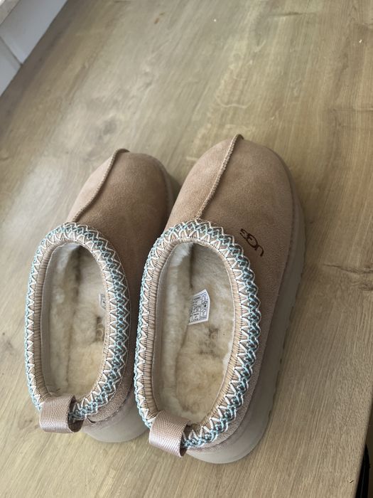 UGG tazz slippers