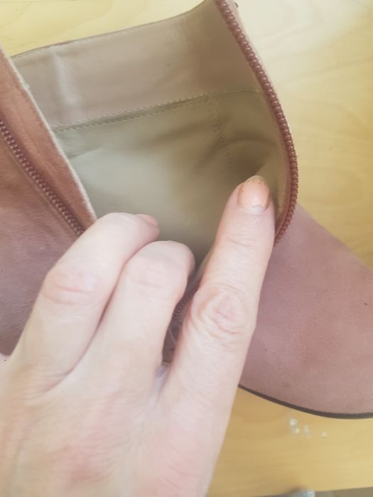 Botki markowe. Piękny zamsz.OKAZJA