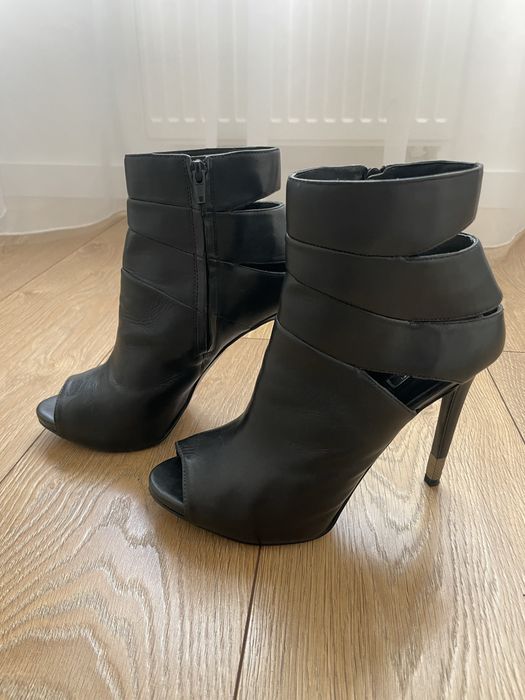 Botki skórzane Guess rozm. 40